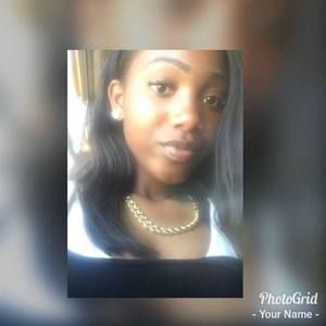 Meet your Posher, Adriana